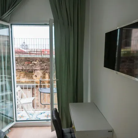 Bed & Breakfast Maison San Gregorio 4*