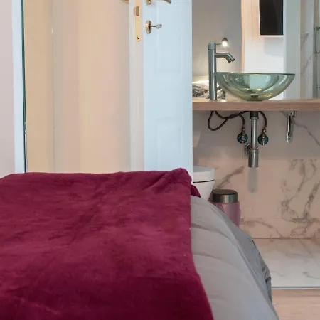 Maison San Gregorio Bed & Breakfast